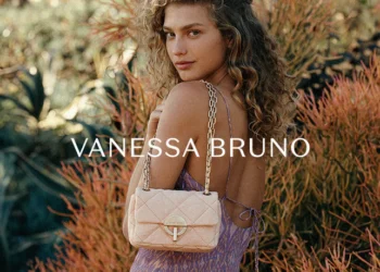 Vanessa Bruno Boutique Officielle : Vêtements et Sacs Tote Élégants pour Chaque Occasion