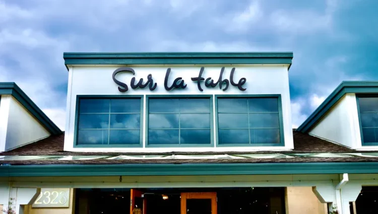 Sur La Table: Where Home Cooking Becomes an Art and a Joy