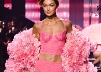 Victoria’s Secret: كيف تبنين إطلالتك اليومية بأسلوب أنيق ومريح